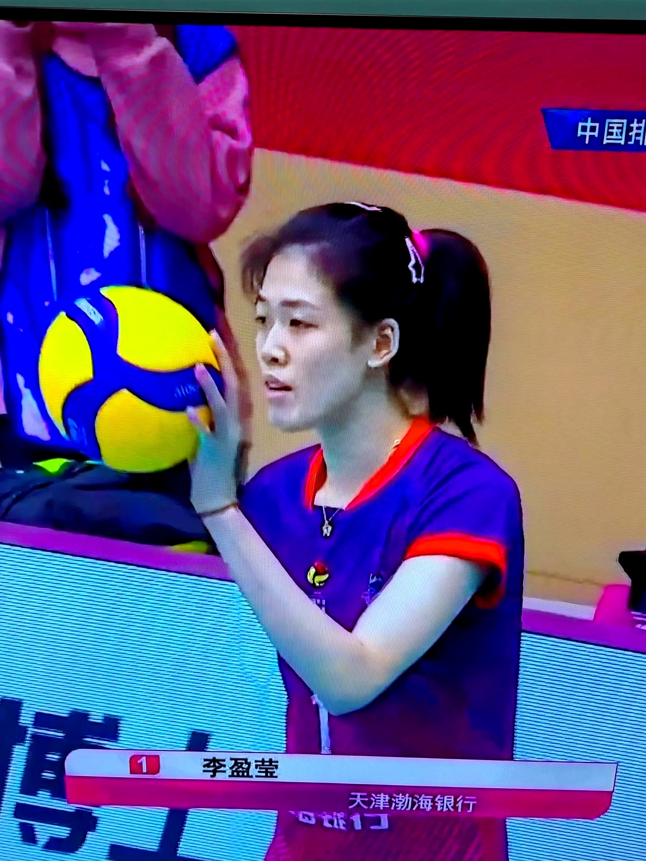 关于李盈莹返津!绷带裹脚吴梦洁压力陡增副攻发挥是关键的信息