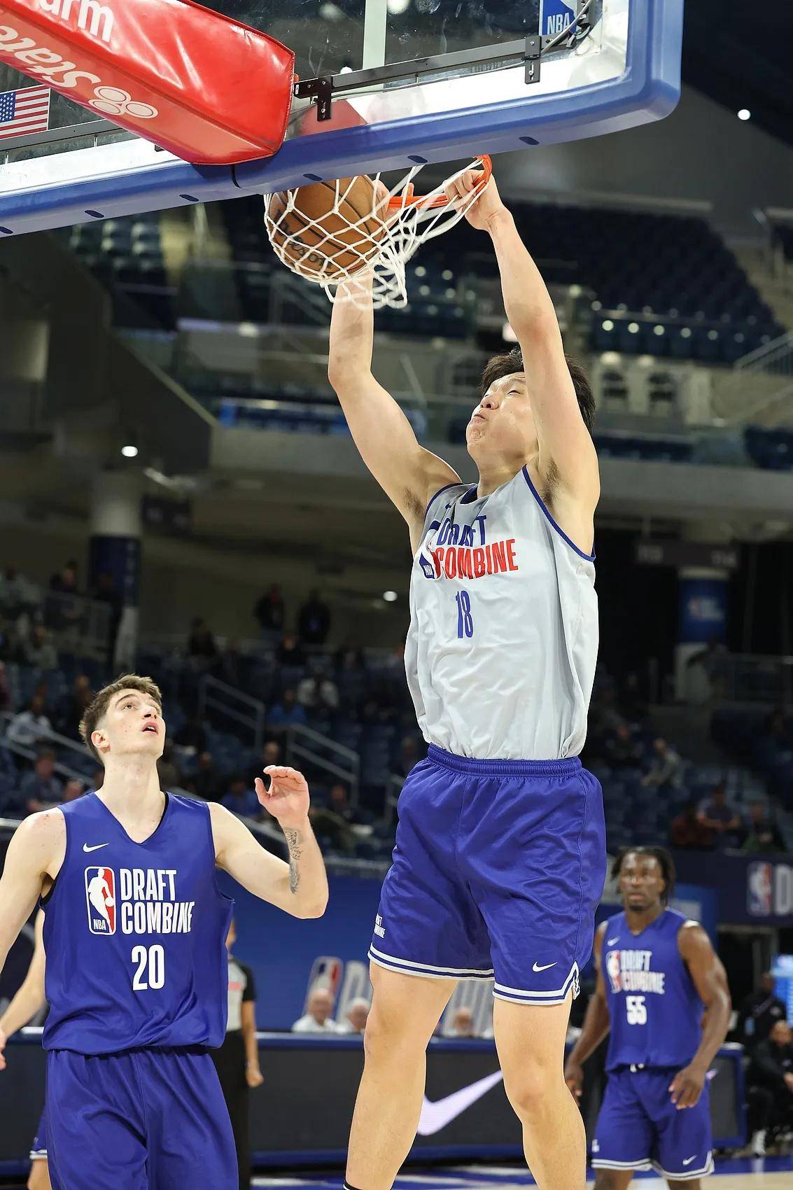 包含杨瀚森谈NBA的身体对抗：很强硬但比较文明不会有过度的动作的词条